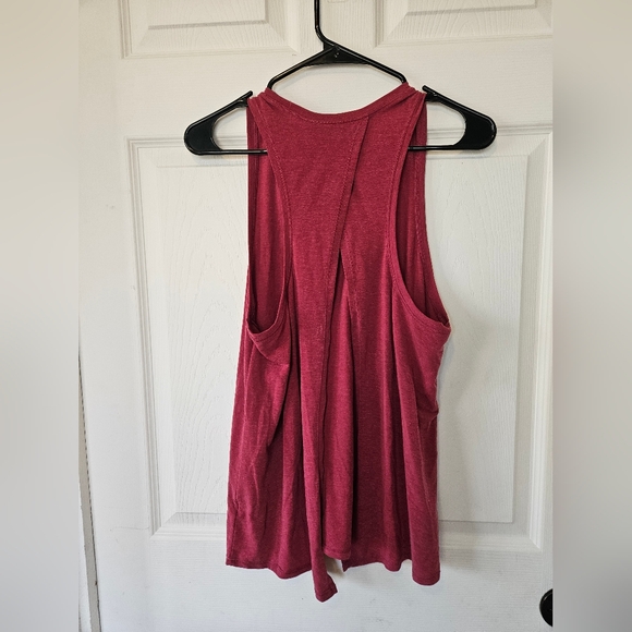 GAP Women's Heathered Raspberry Racerback Tank - Picture 3 of 3